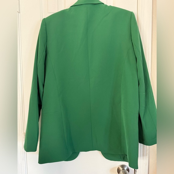 Gentle Worn - The Relaxed Blazer - Picture 3 of 3